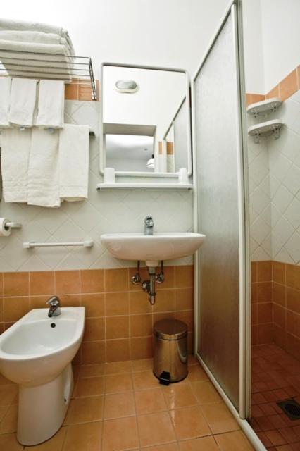 Albergo Villa Mauri Rimini Bagian luar foto