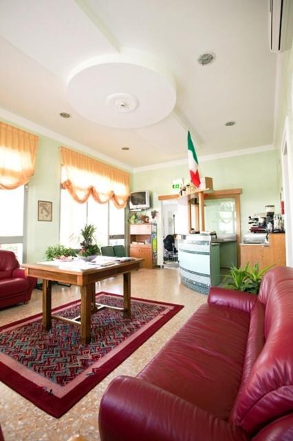 Albergo Villa Mauri Rimini Bagian luar foto