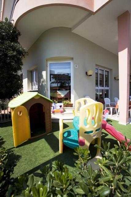 Albergo Villa Mauri Rimini Bagian luar foto