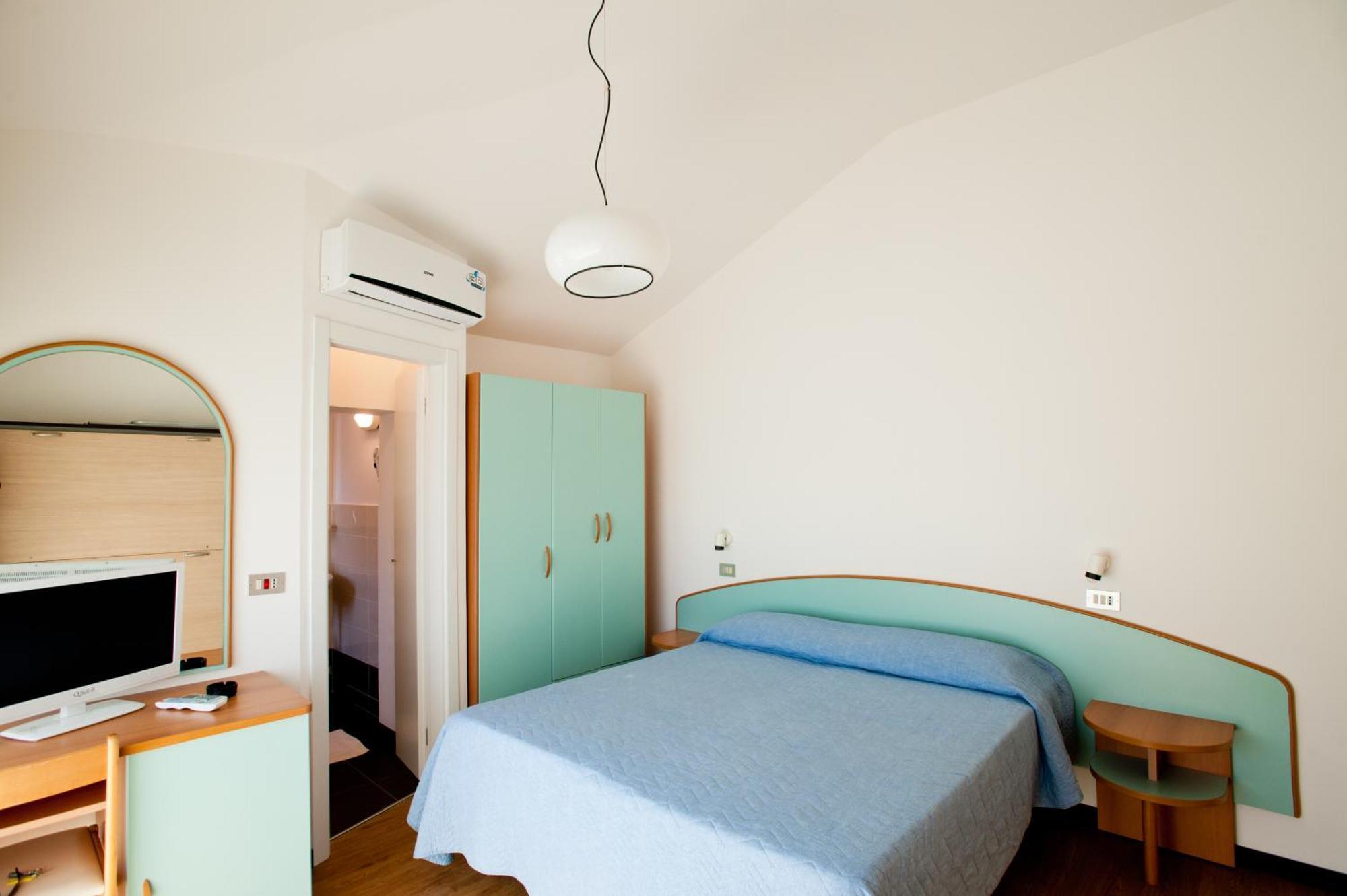 Albergo Villa Mauri Rimini Bagian luar foto