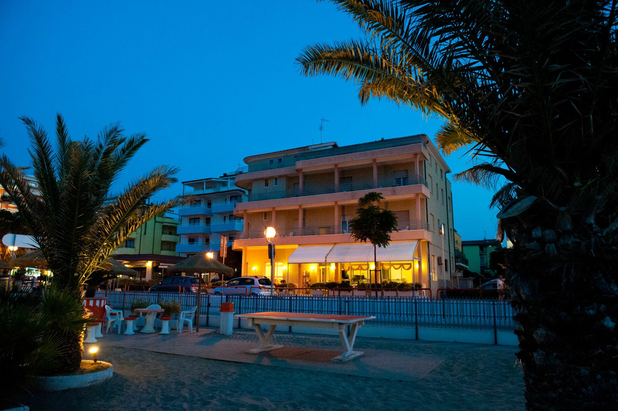 Albergo Villa Mauri Rimini Bagian luar foto